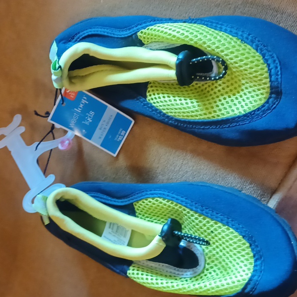 Water shoes